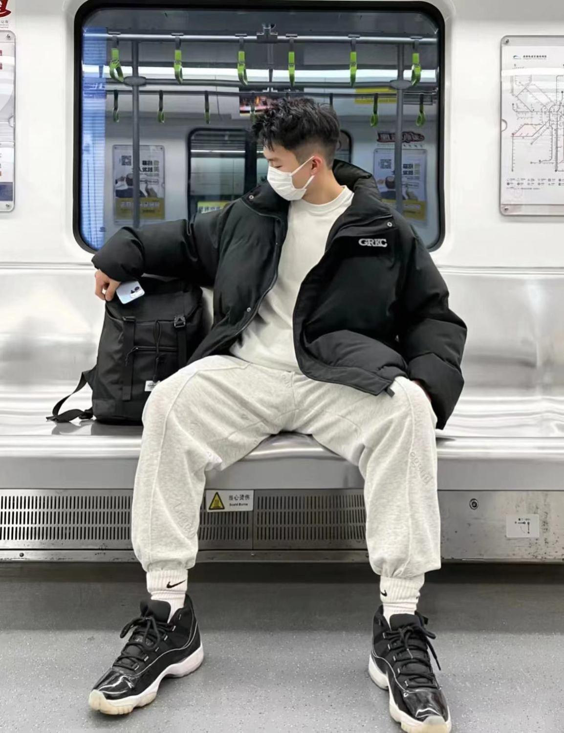 男生冬季棉服搭配